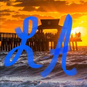 Meet your Posher, Lora